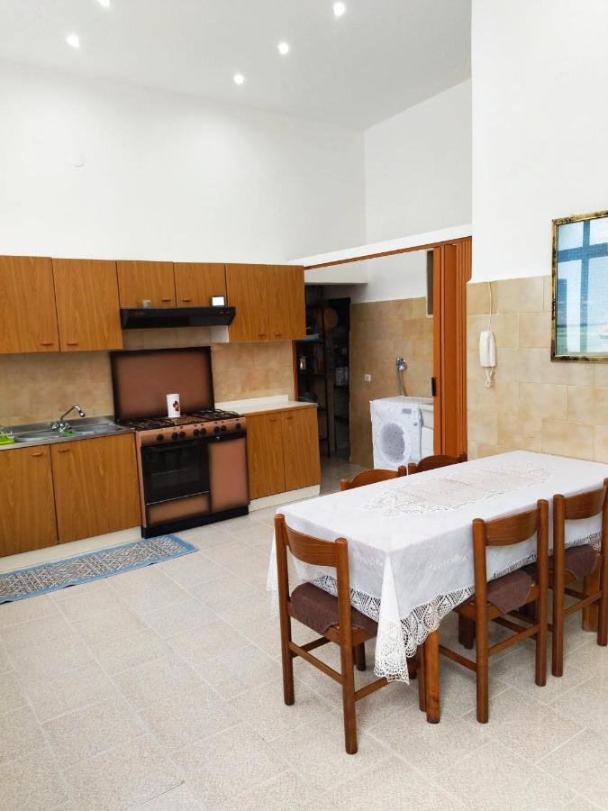 Nonno Ciccio Apartment Lizzano  Exterior photo